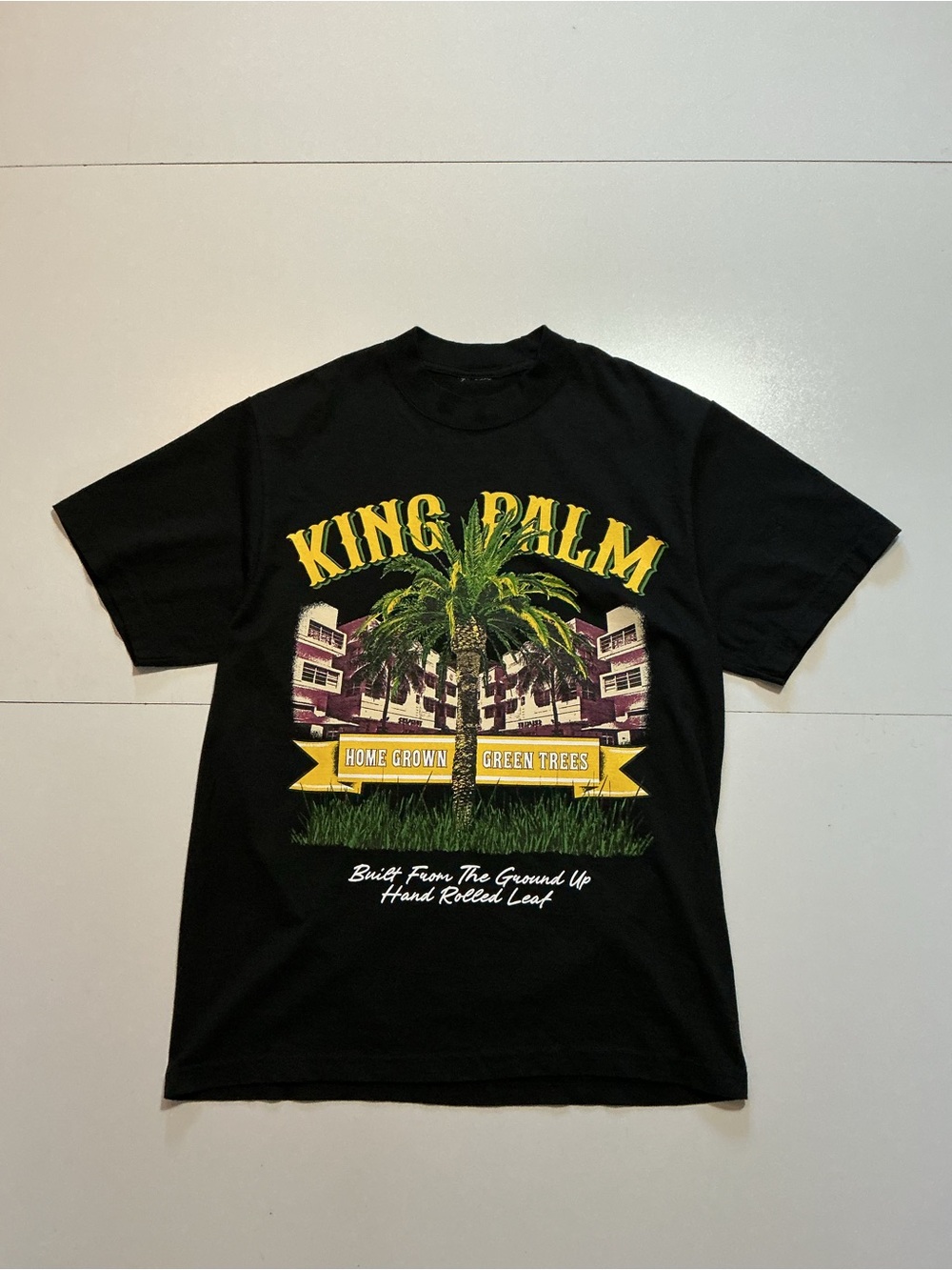King Palm Homegrown Green Trees
Hand Rolled Leaf Blunt Wrap T-Shirt